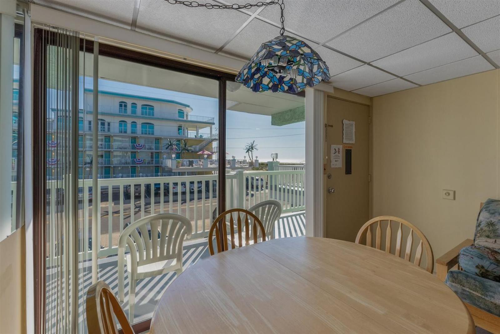 404 E Denver Ave, Unit 216 Уайлдвуд-Крест Экстерьер фото